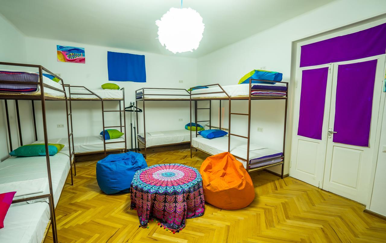 Zgarbi Hostel Tbilisi ภายนอก รูปภาพ
