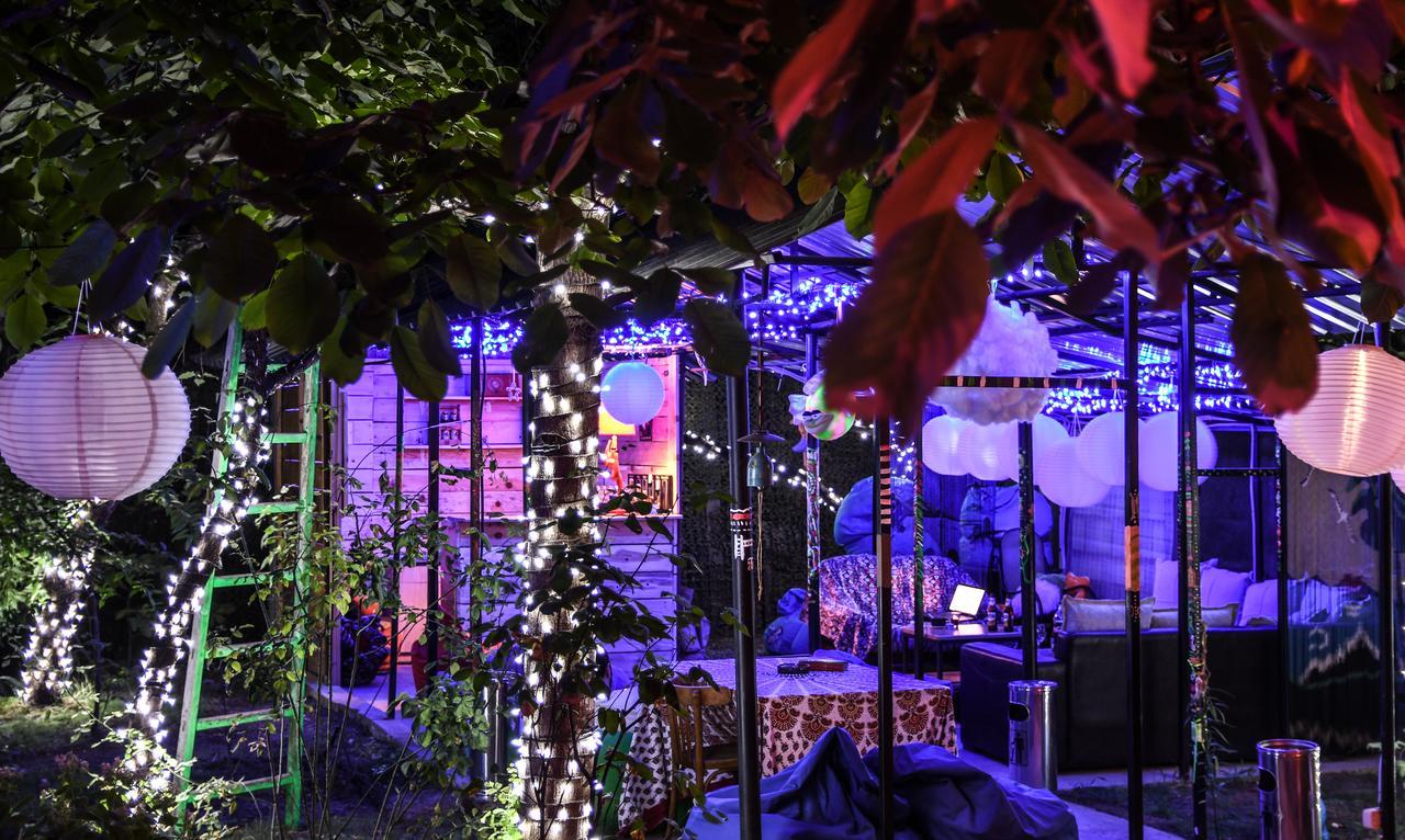 Zgarbi Hostel Tbilisi ภายนอก รูปภาพ