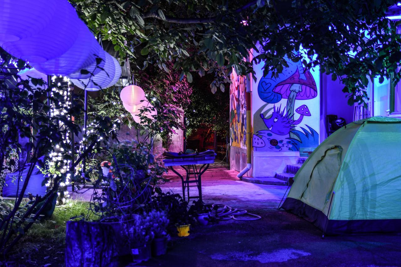 Zgarbi Hostel Tbilisi ภายนอก รูปภาพ