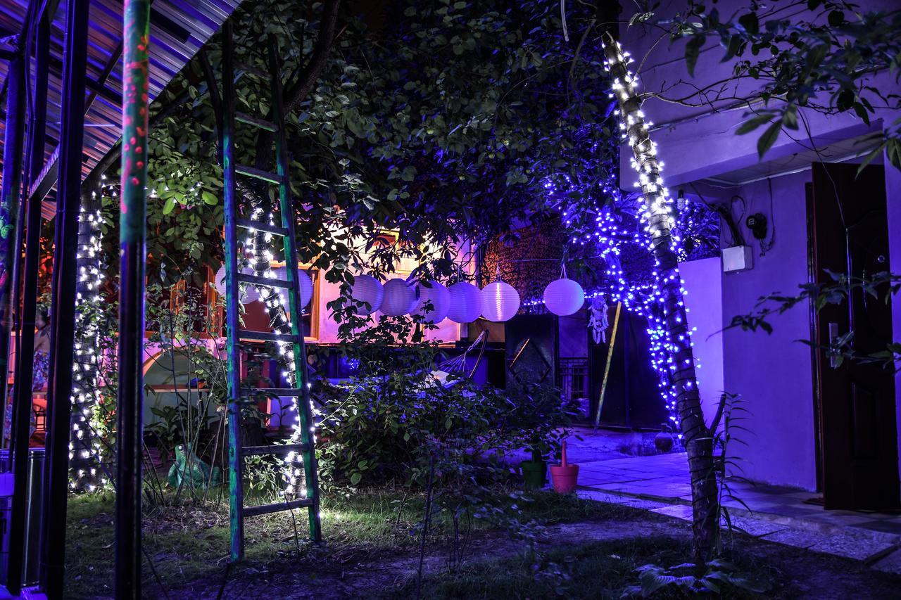 Zgarbi Hostel Tbilisi ภายนอก รูปภาพ