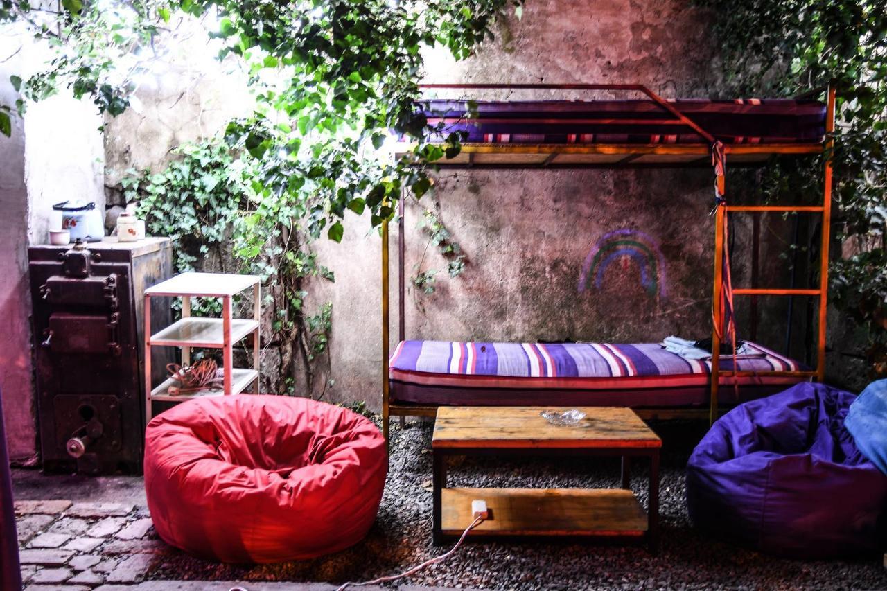 Zgarbi Hostel Tbilisi ภายนอก รูปภาพ
