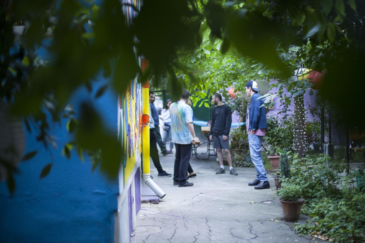 Zgarbi Hostel Tbilisi ภายนอก รูปภาพ